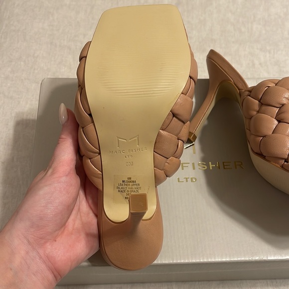 NEW Marc Fisher Heels in Natural - Picture 2 of 2